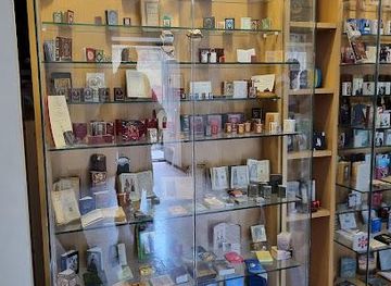 azerbaijan/sumqayit/attraction/museum-of-miniature-books