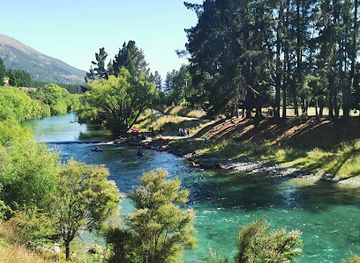 new-zealand/wanaka/attraction/hawea-flat-whitewater-park-the-wave