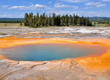 montana/yellowstone-national-park/attraction/opal-pool