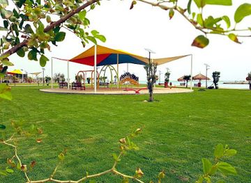 qatar/al-thakira-mangroves/attraction/al-qarma-beach-garden-ladies-only