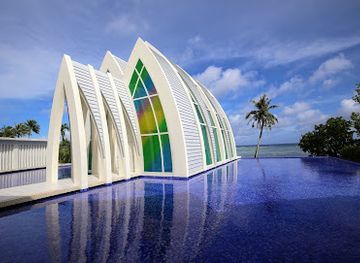 guam/tumon-bay/attraction/the-rainbow-chapel