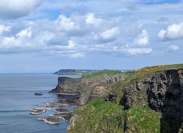 ireland/giant-s-causeway/attraction/white-rocks-beach