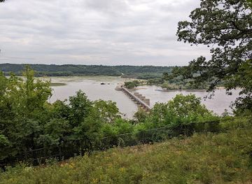 wisconsin/southwest-wisconsin/attraction/eagle-point-park