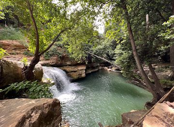 lebanon/chouf-district/attraction/serjbel-waterfall