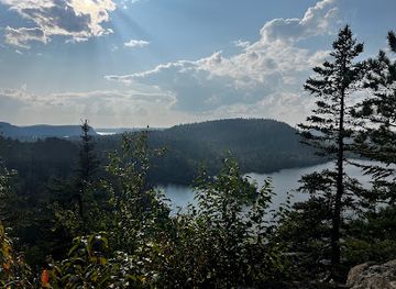 minnesota/gunflint-trail/attraction/border-route-hiking-trail