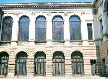 italy/verona/attraction/palazzo-thiene