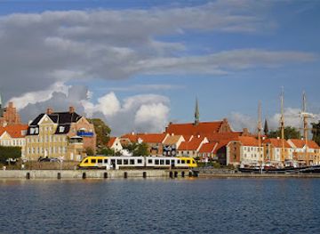 denmark/helsingor/attraction/helsingor-harbor-promenade