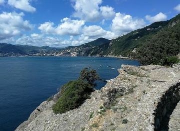 italy/genoa/attraction/punta-chiappa-batteries