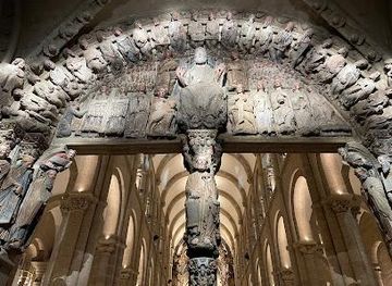 spain/santiago-de-compostela/attraction/porch-of-the-glory