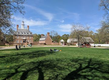 virginia/williamsburg/attraction/palace-green