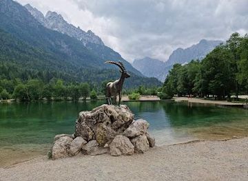 slovenia/bled/attraction/lake-jasna