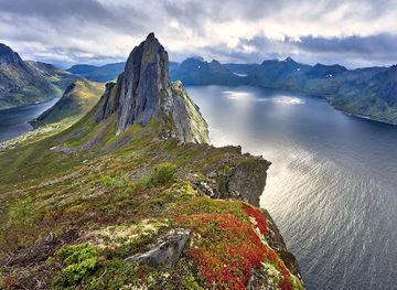 norway/senja-island/attraction/hesten-trail-head