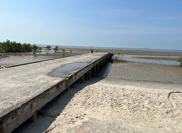 malaysia/klang-valley/attraction/pantai-batu-laut