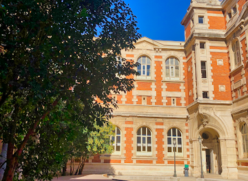 france/marseille/le-cours-julien/attraction/palais-des-arts