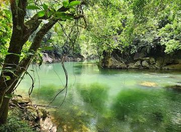 colombia/magdalena-river-valley/attraction/reserva-natural-canon-del-rio-claro