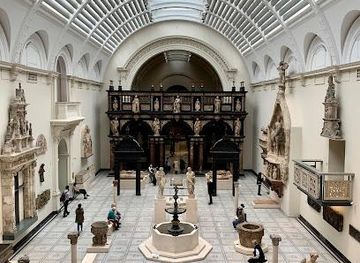 united-kingdom/windsor/attraction/victoria-and-albert-museum
