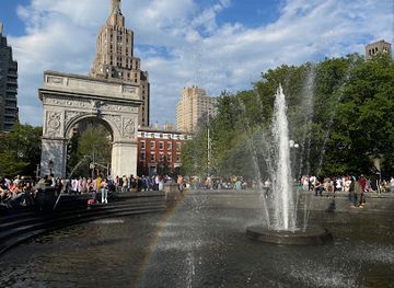 new-york/new-york-city/attraction/washington-square-fountain