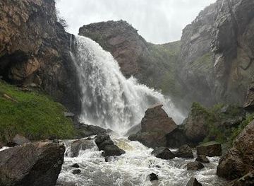 armenia/shirak/attraction/trchkan-waterfall