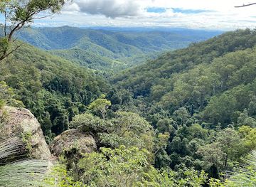 australia/mid-north-coast/attraction/bridal-veil-falls