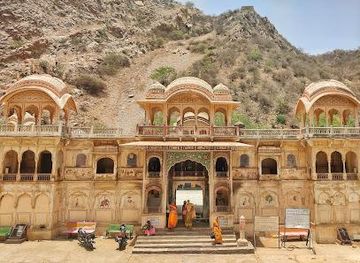 india/jaipur/attraction/galta-kund