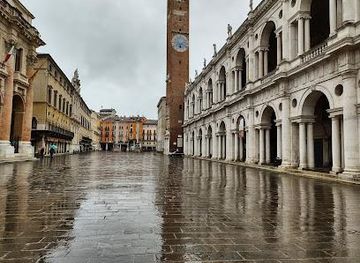 italy/verona/attraction/piazza-dei-signori