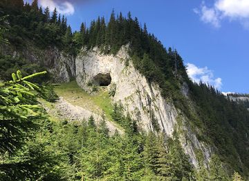 romania/rodnei-mountains/attraction/cave-stone-rea