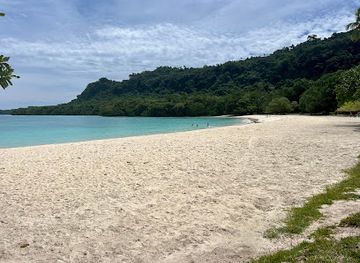 vanuatu/espiritu-santo/attraction/champagne-beach