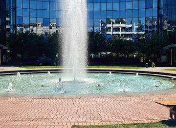 germany/dusseldorf/oberkassel/attraction/brunnen