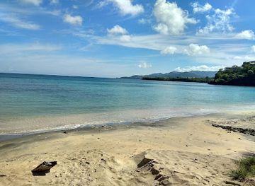 grenada/saint-george/attraction/portici-beach