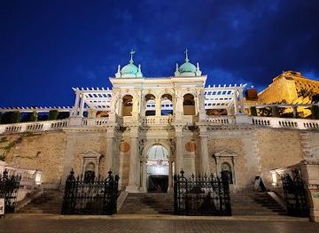hungary/budapest/attraction/varkert-bazar