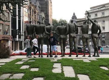 spain/asturias/attraction/monumento-a-la-concordia