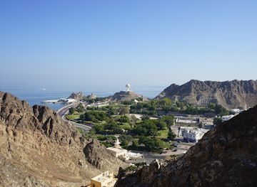 oman/muscat-governorate/attraction/c38-mutrah-to-riyam-park-hike