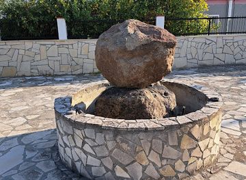 cyprus/governor-s-beach/attraction/the-rock