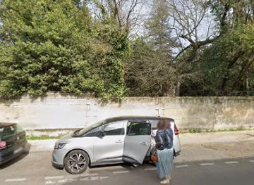 france/bordeaux-wine-region/attraction/cypres-chauve-arbre-remarquable-de-france