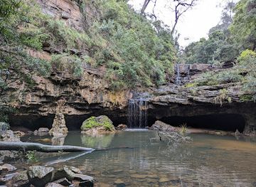 australia/gippsland/attraction/den-of-nargun
