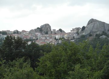 italy/molise/attraction/riserva-naturale-di-collemeluccio