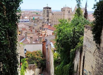 france/lyon/fourviere/attraction/escalier-basilique-de-fourviere