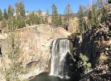 california/mammoth-lakes/attraction/rainbow-falls