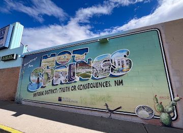 new-mexico/truth-or-consequences/attraction/greetings-from-hot-springs-sign