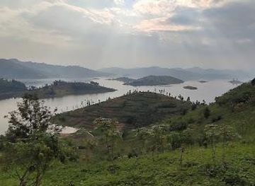 rwanda/ruhengeri/attraction/lake-ruhondo