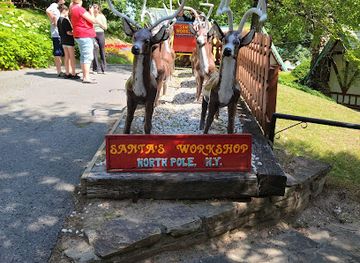 new-york/whiteface-mountain/attraction/santa-s-workshop-north-pole-ny