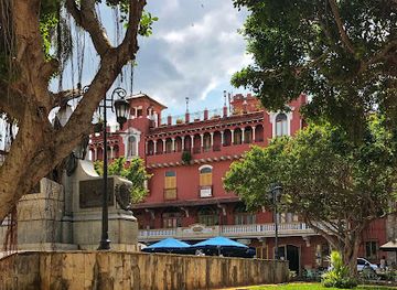 panama/guna-yala/attraction/plaza-simon-bolivar