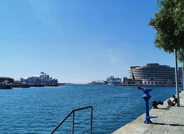 spain/barcelona/attraction/moll-d-espanya