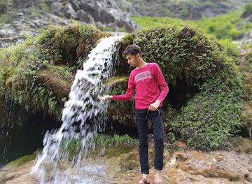 pakistan/khyber-pakhtunkhwa/attraction/behroch-waterfall-and-shrine
