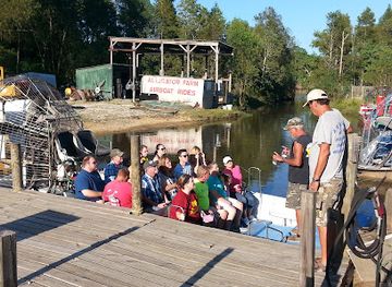 alabama/gulf-coast/attraction/gulf-coast-gator-ranch-tours