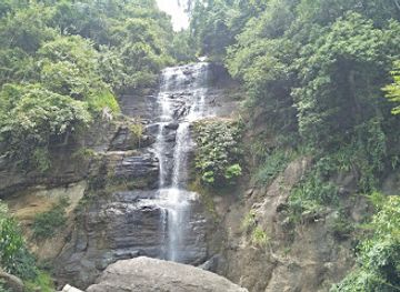 sri-lanka/ratnapura-district/attraction/dehena-waterfall