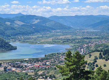 romania/neamt/attraction/varful-cozla-650m