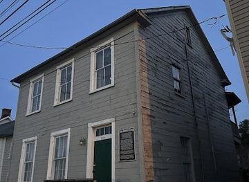 maryland/frederick/attraction/charles-town-ghost-tours