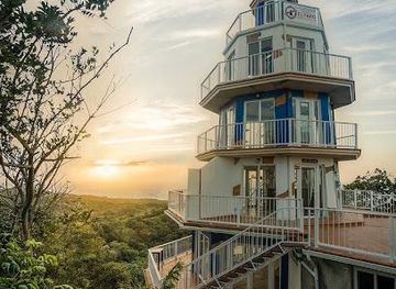 honduras/utila/attraction/el-faro-roatan