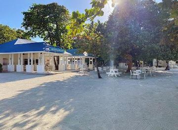 honduras/utila/attraction/sol-y-mar-beach-club-by-mayan-princess